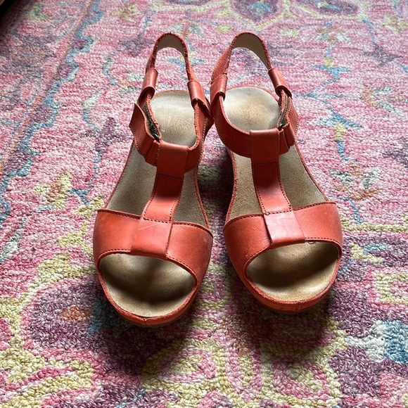 El Naturalista Cares Code ND21 39 Sunset Orange Leather T-strap wedge sandals - Picture 2 of 8
